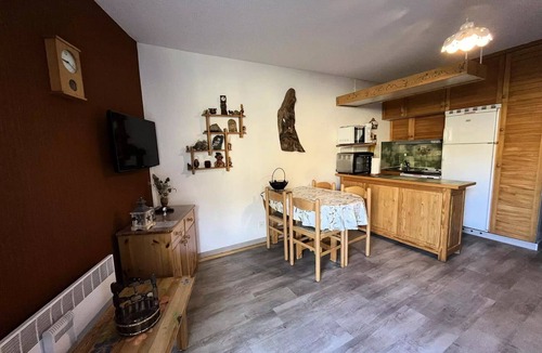 Le Super-Sauze Apartment | Residence Les Cimes - Studio for 4 People