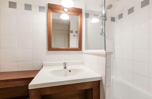 Maubuisson Apartment | Residence Les Grands Pins - maeva Home