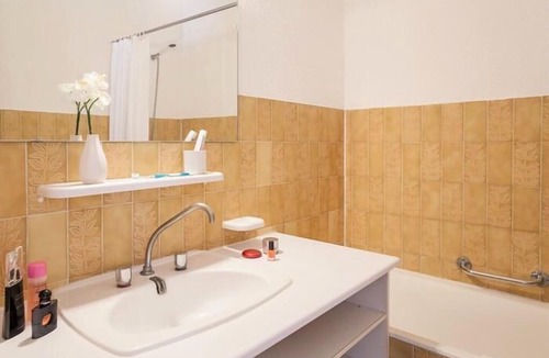 Saint-Tropez Apartment | Residence Pierre & Vacances Eden - Maeva Selection - Studio 6 People side Garden