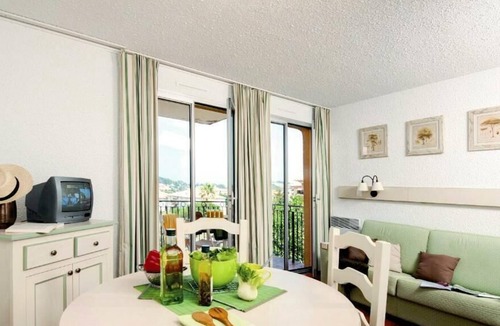 Saint-Tropez Apartment | Residence Pierre & Vacances Eden Parc - Maeva Selection - Studio 2 People