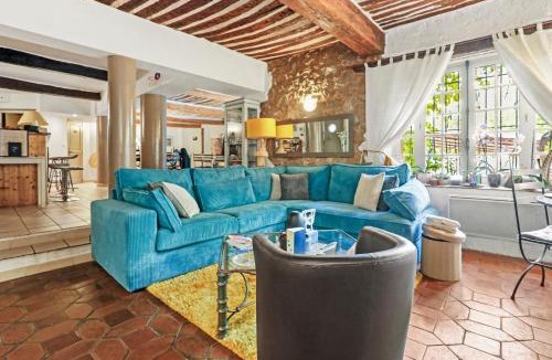 Chateaudouble House | Restaurant Le Château