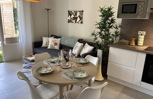 Rayol-Canadel-sur-Mer Apartment | REZ DE Chaussé DE Villa à 5 Minutes DE LA Plage A Pied