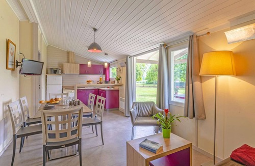 Castelmoron-sur-Lot Cottage | Riverside cabin for 4-guests