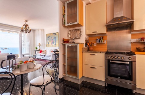 Villefranche-sur-Mer Villa | ROMANTIC VILLA VI4412 By Riviera Holiday Homes