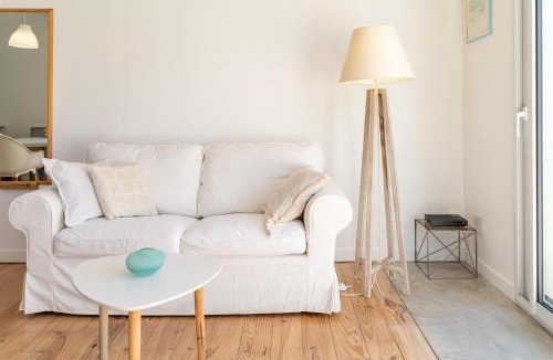 Valreas House | Rose Antique