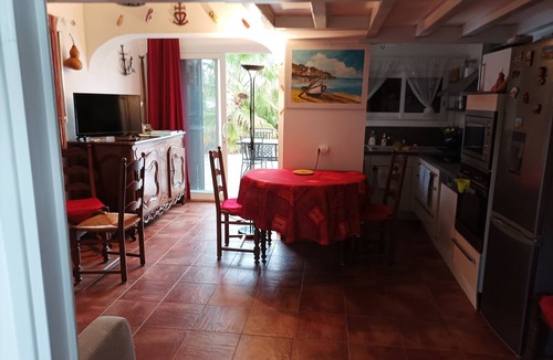 Saintes-Maries-de-la-Mer House | SAINTES MARIES DE LA MER AIR-CONDITIONED HOUSE WITH TERRACE AND MOSQUITO NETS