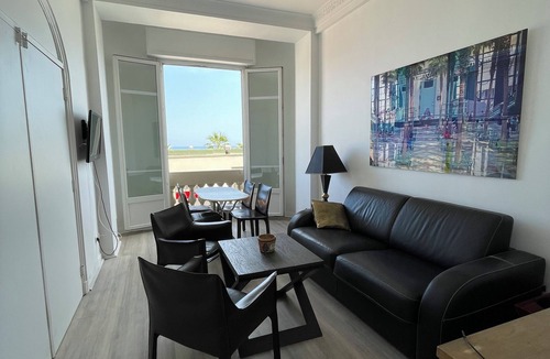 Fabron Apartment | Seafront apartment on the Promenade des Anglais