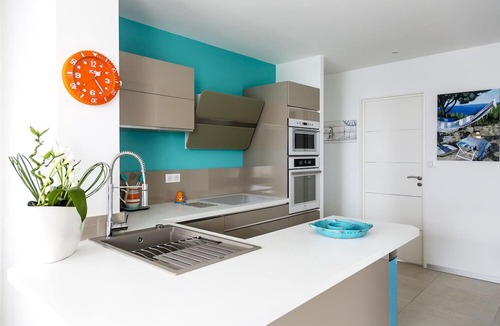 Cannes City Centre Apartment | Seafront Apartment with Large Terrace