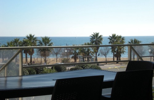 Frejus Port Apartment | Seafront apartment with swimming pool and private parking