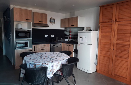 Le Barcares Apartment | Seafront studio, air-conditioned, private parking, internet.