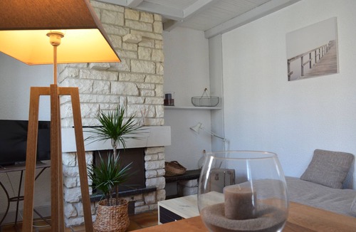 Port District House | Seafront villa 50 meters from the beach