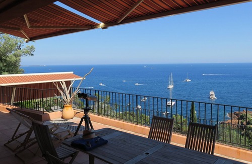 Theoule-Superieur House | Seaside villa, exceptional private estate with its 2 brothers creek