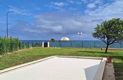 Plage de la Garonnette Villa | Seaside villa