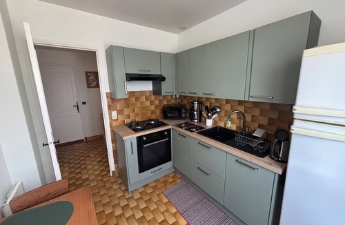 Grasse House | Self-contained apartment in villa with private garden.