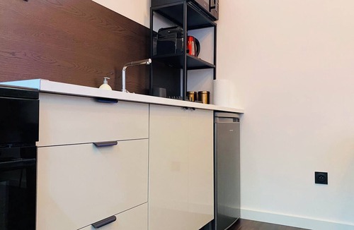 Decines-Charpieu Apartment | Self-contained flat in villa near EUREXPO Lyon, LDLC ARENA GROUPAMA STADIUM