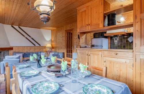 Chantemerle Ski Chalet | Serre chevalier Large apartment with fireplace in family chalet