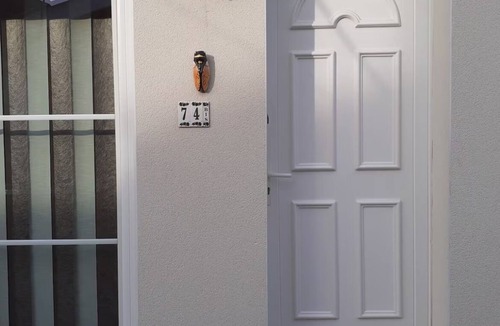 Eysines House | Small air-conditioned house with swimming pool