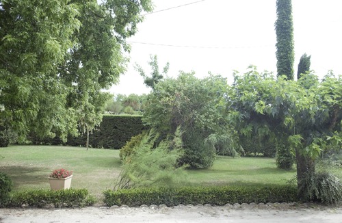 Labastide-Saint-Georges Cottage | Small cozy outbuilding attached to the mansion