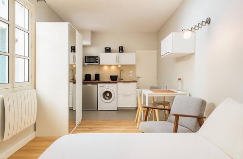 Lyon City Centre Apartment | SmartStay Studio - Jean-Macé