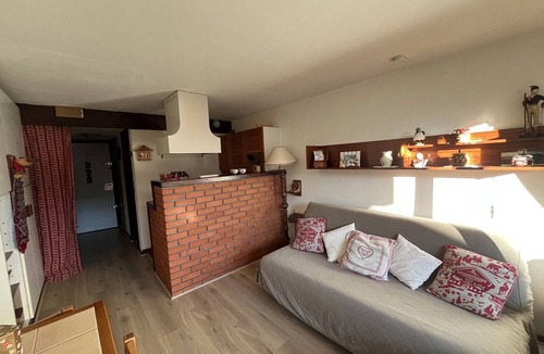Laveissiere Apartment | South-facing studio in the heart of the resort, direct slope access
