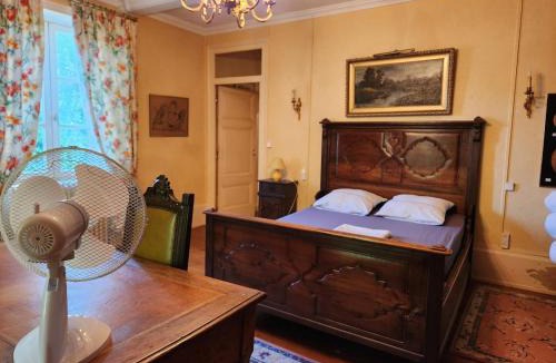 Charly House | Spacieuse maison de 3 chambres disposant d'un grand jardin