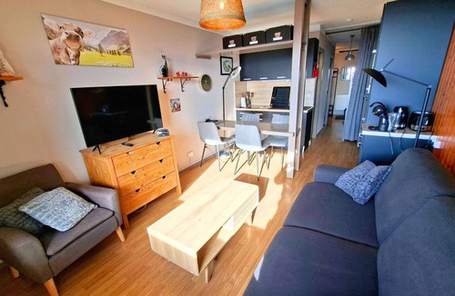 Saint-Michel-de-Chaillol Apartment | Spacious Studio for 4/6 - Ski, Hikes, South Balcony, Pet-Friendly