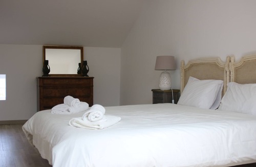 Laveyssiere House | Spacious Renovated Farmhouse with Swimming Pool - Sleeps 14