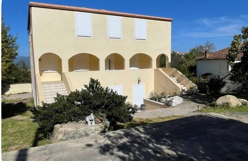 Casanova Apartment | SPACIOUS 2 BED APARTMENT BETWEEN SEA AND MOUNTAINS