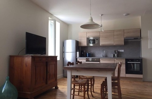 Chatel-Guyon House | Spacious and bright townhouse