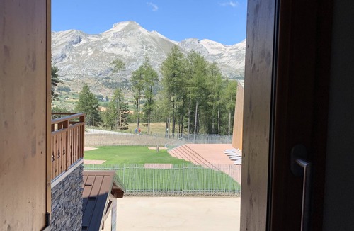 La Joue du Loup Apartment | Spacious and cozy apartment near the ski lifts