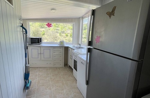 Esparron-de-Verdon Apartment | Spacious apartment in Esparron for 10 with pool