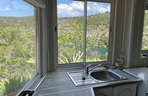 Esparron-de-Verdon Apartment | Spacious apartment in Esparron for 10 with pool