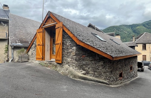 Bagneres-de-Luchon House | Spacious barn, comfortable for family stay. Charming place, outdoor terrace