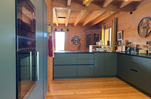 Enchastrayes Ski Chalet | Spacious chalet in the Ubaye Valley for 18 people