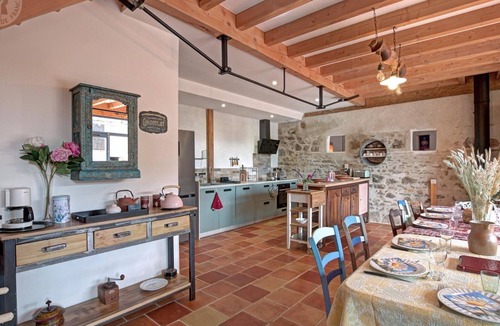 Le Cergne Cottage | Spacious Eco-friendly Cottage with Garden - Hiking and Heritage Exploration