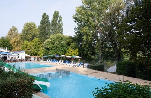 Badefols-sur-Dordogne Ski Chalet | Spacious chalet without kitchen with terrace - 6 people