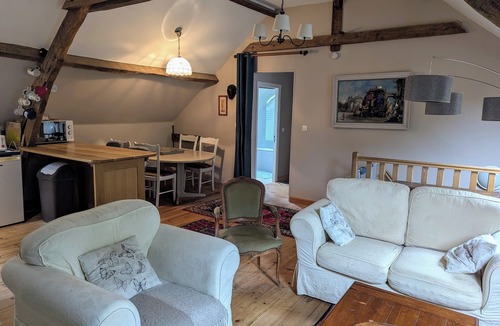 Anglars-Nozac Apartment | Spacious Gîte in Gourdon : Ideal for a Relaxing Stay in Nature