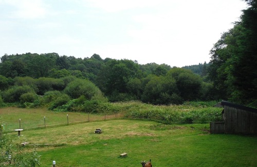Huelgoat Apartment | Spacious Gite Situated In Beautiful Countryside easy walk to Huelgoat village