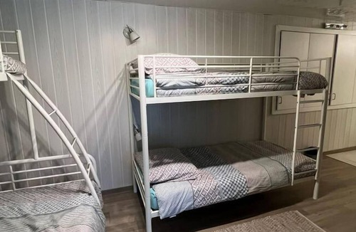 Caniac-du-Causse House | Spacious holiday home in Caniac-du-Causse with Hot Tup