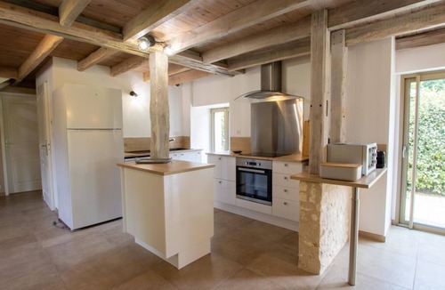 Agonac Cottage | Spacious house with pool and private pond, near Brantôme