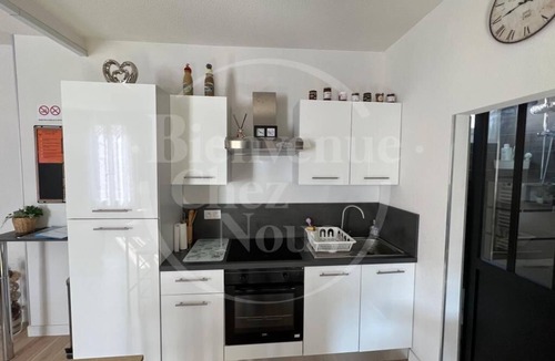 Vallieres Apartment | Spacious Marx Dormoy with free parking. (C)