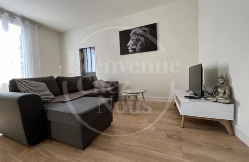 Vallieres Apartment | Spacious Marx Dormoy with free parking. (C)