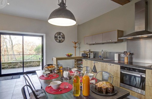 Saint-Paul en Jarez Cottage | Spacious modern accommodation with wifi and terrace