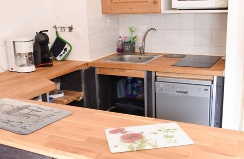 Montgenevre Apartment | Spacious Studio with Terrace, South-Facing, Ski-In/Ski-Out, Pet-Friendly in Montgenèvre