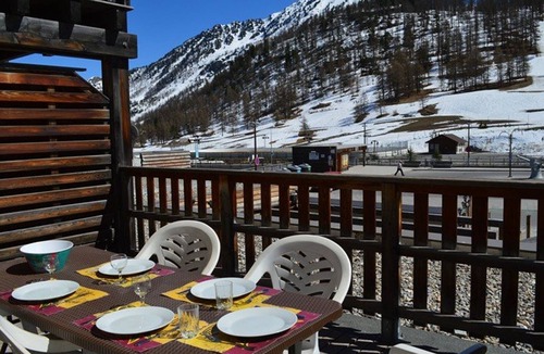 Montgenevre Apartment | Spacious Studio with Terrace, South-Facing, Ski-In/Ski-Out, Pet-Friendly in Montgenèvre