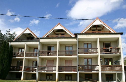 Barbotan-les-Thermes Apartment | Spacious T2 with Wifi in Barbotan - Pets Welcome