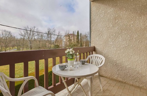 Barbotan-les-Thermes Apartment | Spacious T2 with Wifi in Barbotan - Pets Welcome