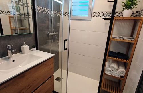 Seyssinet-Pariset Apartment | Spacious T4 with views of the Alps