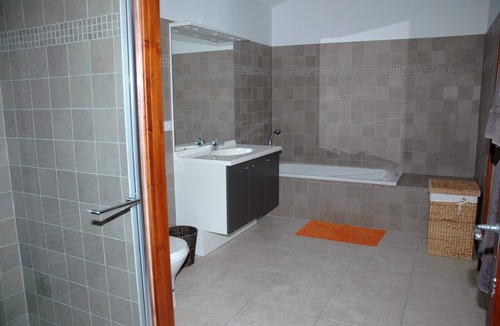 Aignan House | Spacious, tranquil Gascon farmhouse in Gers with pool/WiFi, sleeps 8