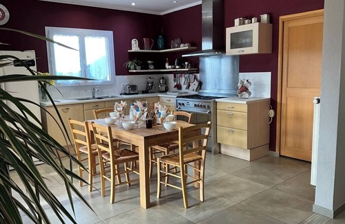 Arbellara Villa | Spacious villa, 10 people, beaches 15 minutes away, ideal for family and friends